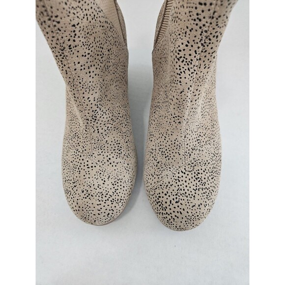 Women's TOMS Desert Tan And Grey Pebble Suede Kelsey Wedge Bootie Size 10 NWOB - Picture 5 of 8